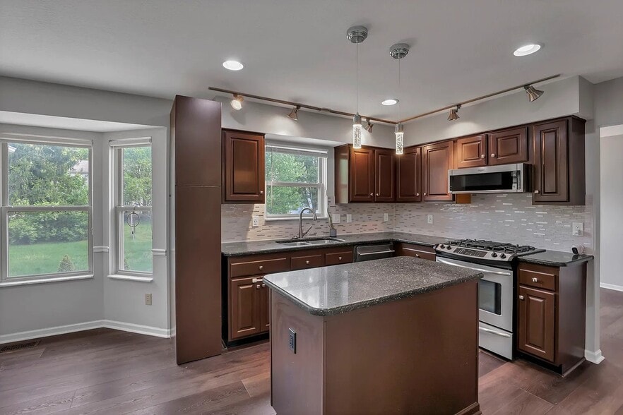 Building Photo - 5532 Nash Pl