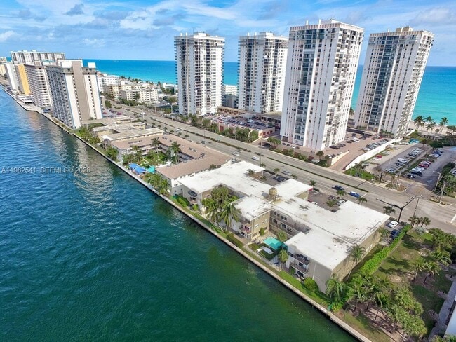 Building Photo - 2600 S Ocean Dr