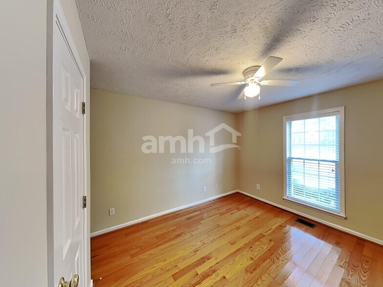 Building Photo - 315 Thetahill Rd