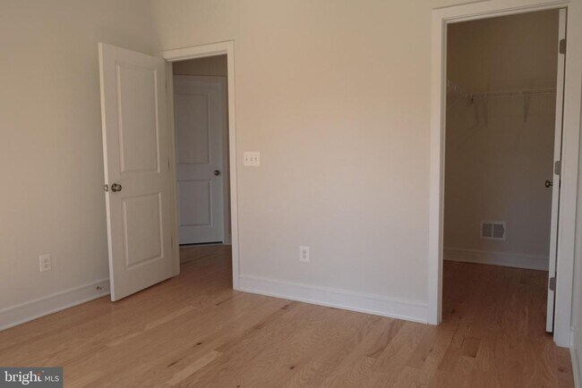 Building Photo - 23079 Sullivans Cove Sq
