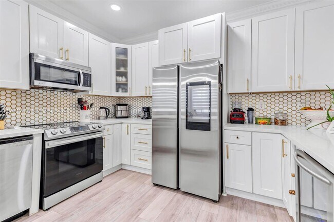 Building Photo - 4311 SW 160th Ave