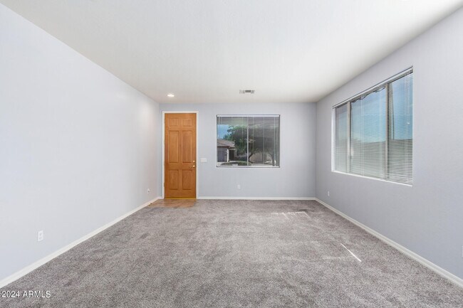 Building Photo - 14094 W Edgemont Ave