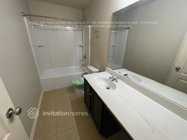 Building Photo - 3640 Brookhollow Dr