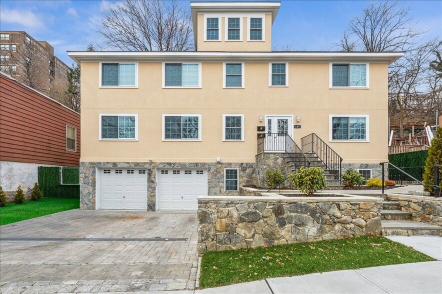 Building Photo - 187 Orchard St