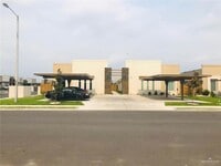 Building Photo - 1415 Deer Hls