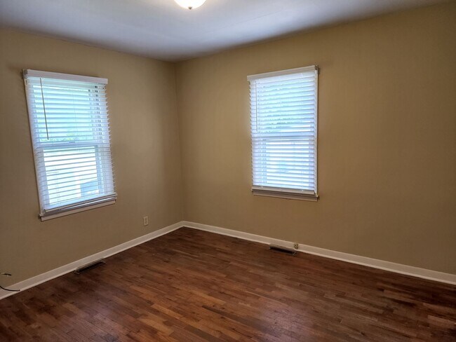 Building Photo - Bungalow Style w/  " Lots of New "