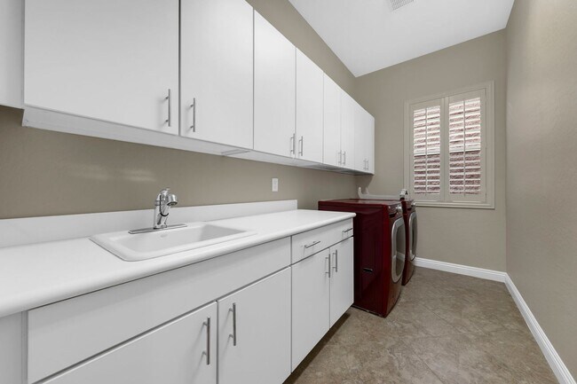 Building Photo - 2776 Liberation Dr