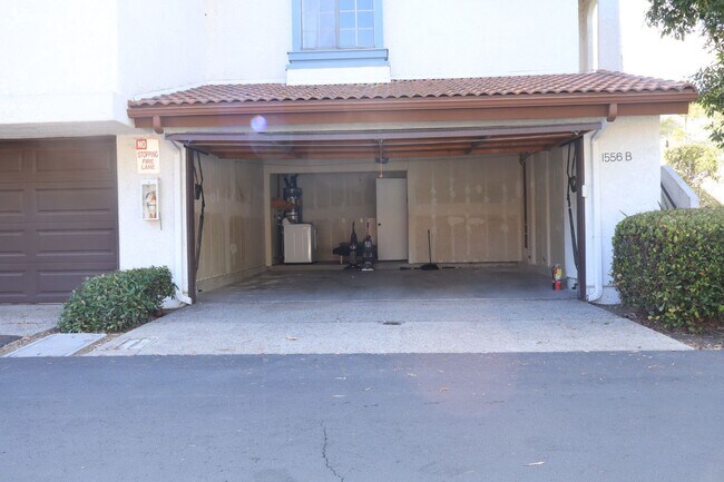 Building Photo - Spacious 3 bedrooms 3 full baths home in Chula Vista