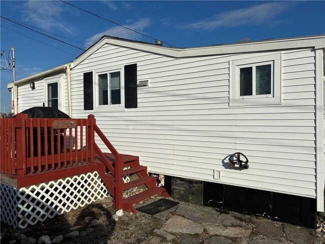 Building Photo - 271 Great Island Rd