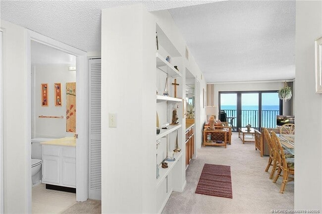 Building Photo - 10200 S Ocean Dr