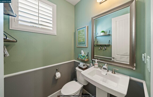 Building Photo - 110 Elworthy Ranch Dr