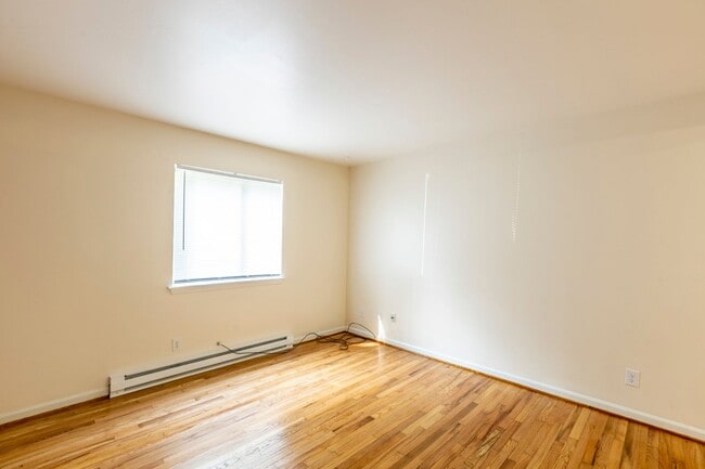 Building Photo - 223 Stribling Ave
