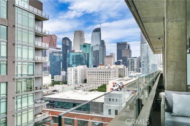 Building Photo - 1111 S Grand Ave