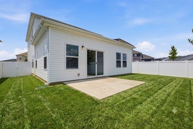 Building Photo - Modern 4-Bedroom Nashville Home with Sleek Contemporary Finishes