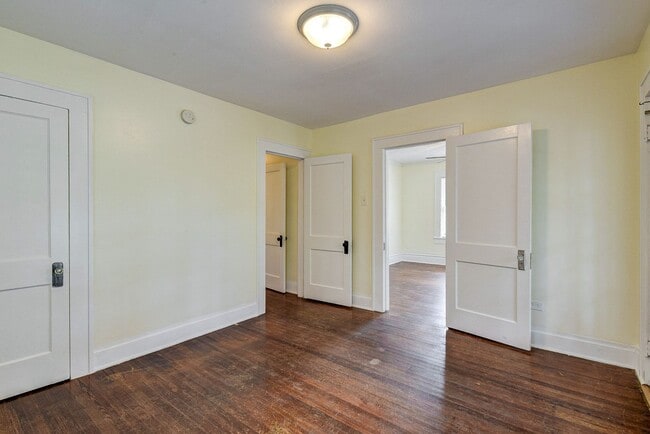Building Photo - Charming 3-Bedroom Cottage in The Heights
