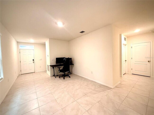Building Photo - 2255 Tay Wes Dr