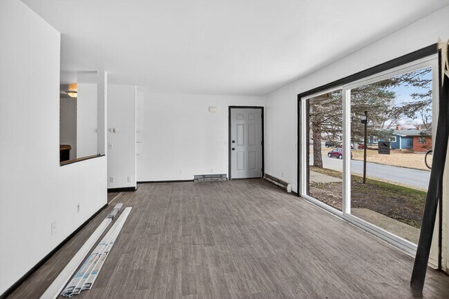 Building Photo - 3722 W Karstens Dr