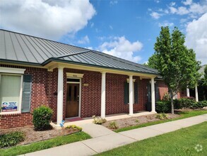 Building Photo - 4501 Cartwright Rd