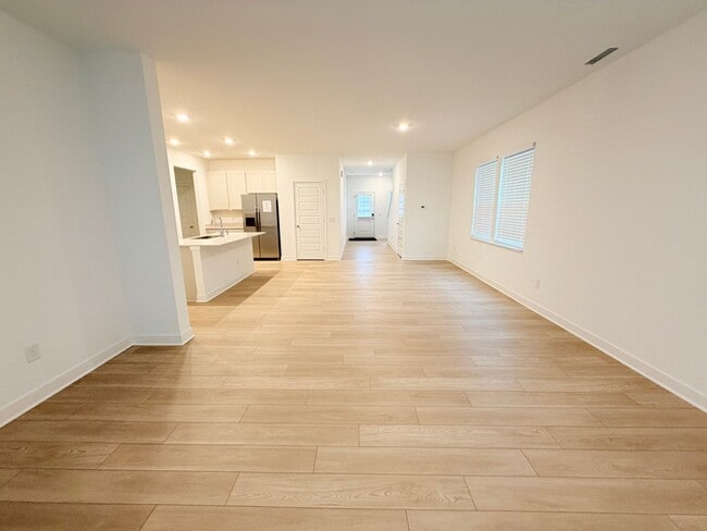 Building Photo - 891 Norfolk Ln