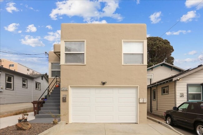 Primary Photo - Wonderful Richmond Apartment