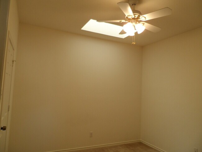 Building Photo - 1501 Sharron Ct