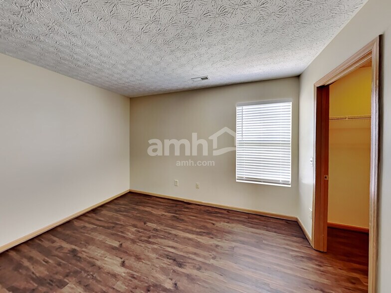 Building Photo - 5388 Englecrest Dr