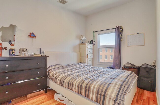 Building Photo - 265 3rd St