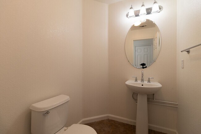 Building Photo - Move in Special $100 off first month rent!...
