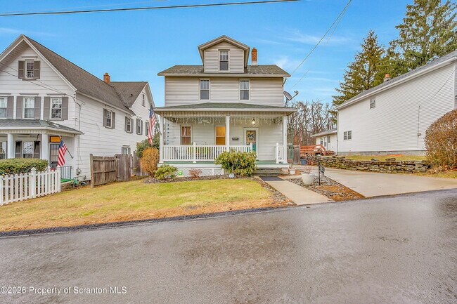 Building Photo - 123 William St