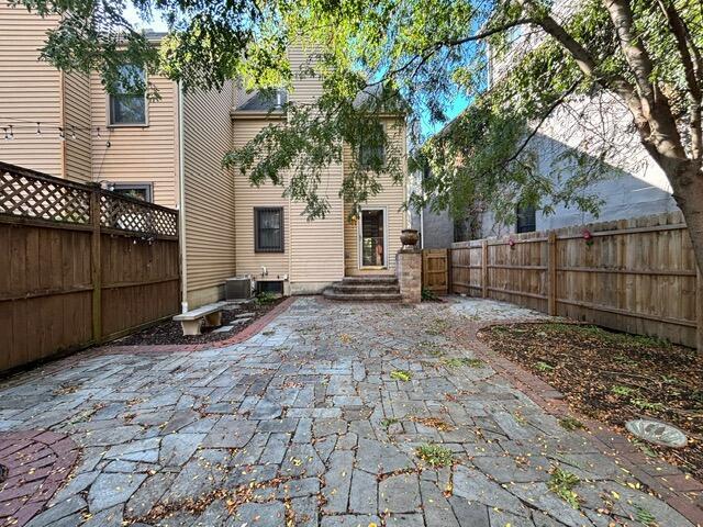 Building Photo - 996 Neil Ave