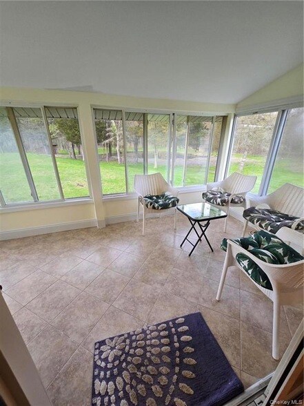 Building Photo - 2115 State Rte 55