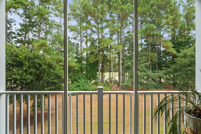 Building Photo - “Snowbird & Mid-Term Rental – 2BR Barefoot...