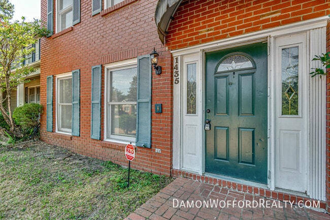 Building Photo - 1435 Roxbury Ct
