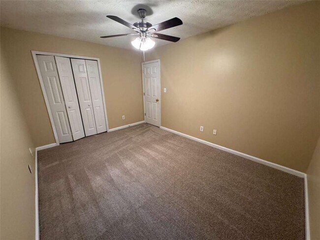 Building Photo - 1060 Litchfield Way SW