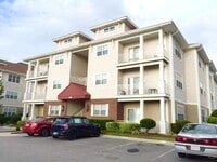 Building Photo - 920 Southmoor Dr