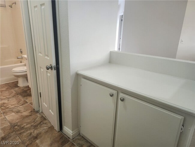 Building Photo - 216 Breezy Shore Ave