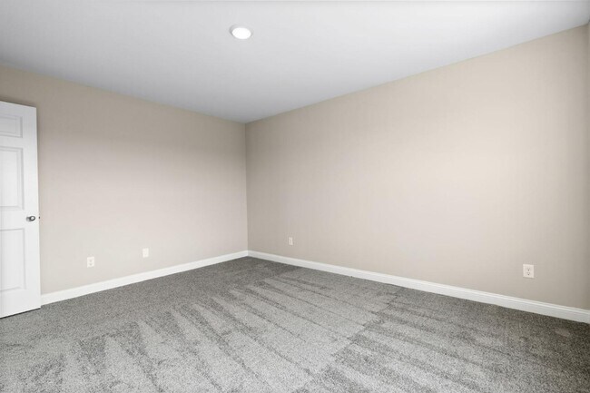 Building Photo - 916 Camden Ct
