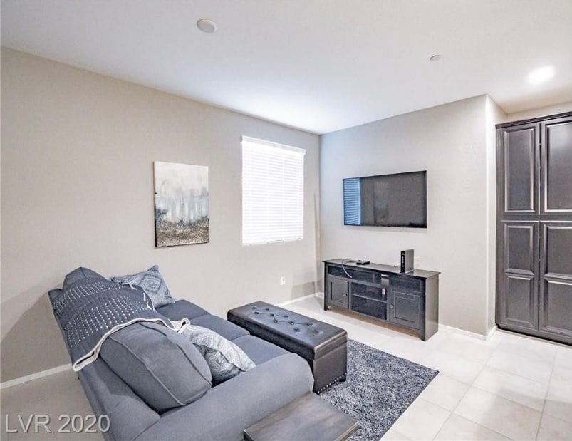Building Photo - 8418 Classique Ave