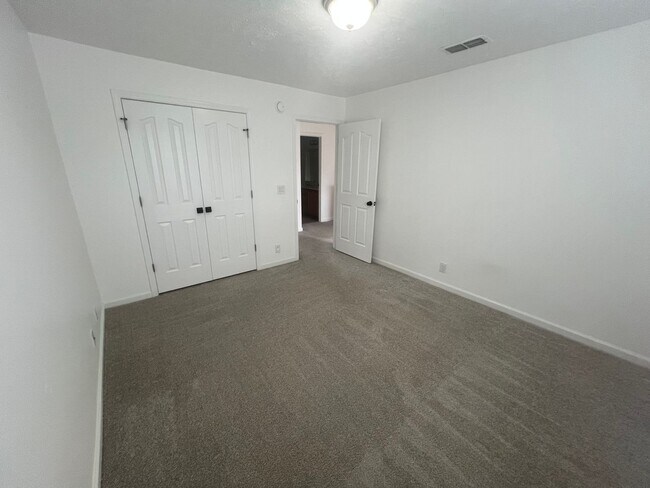 Building Photo - Blackman Area Coming Soon!