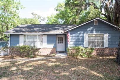 Building Photo - "Charming 3-Bedroom Home with 2 Full Baths in Prime Orange Park Location – 1523 Sq Ft of Comfort ...