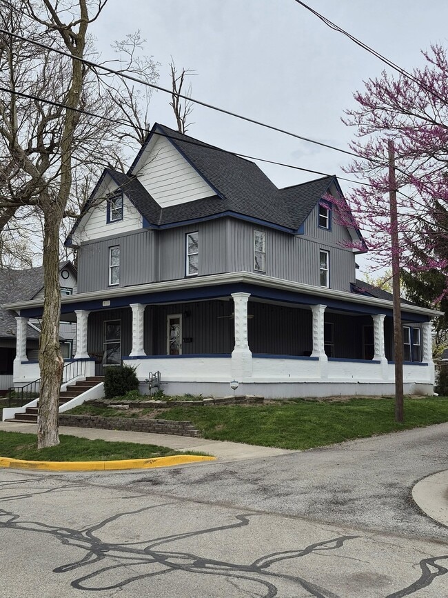 Building Photo - 615 N Meridian St