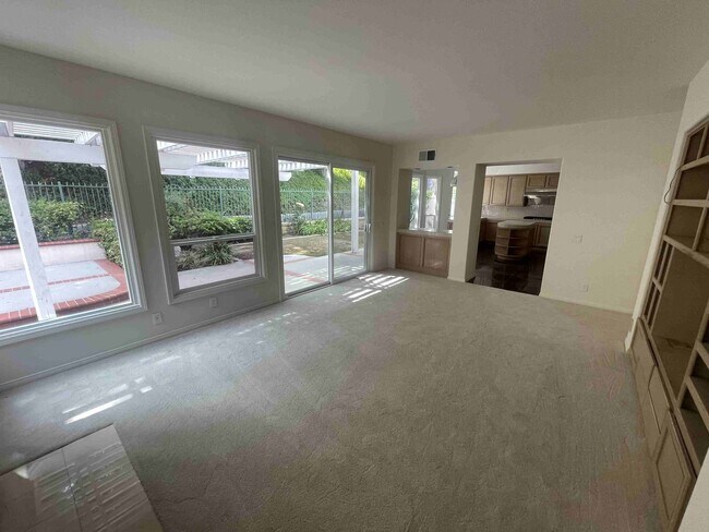 Building Photo - CALABASAS MEDITERRANEAN ESTATE IN THE BELL...