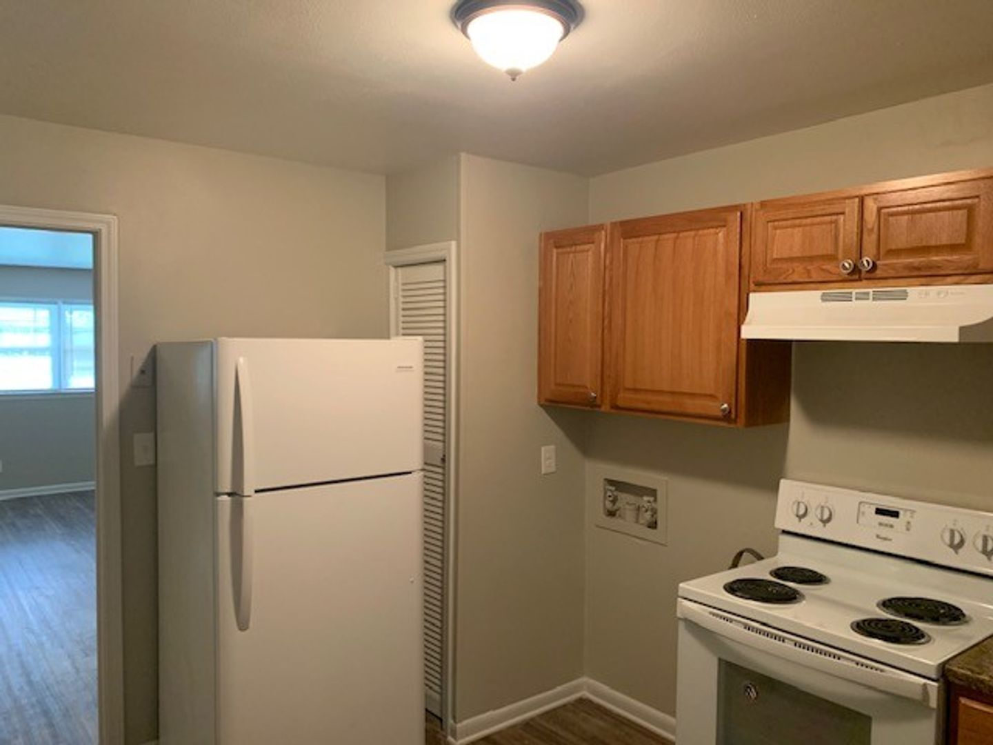 Building Photo - 1073 Wisteria Dr SW