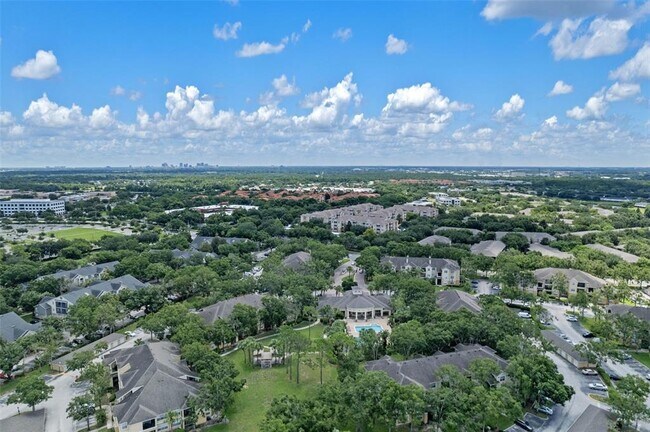 Building Photo - 2528 Robert Trent Jones Dr