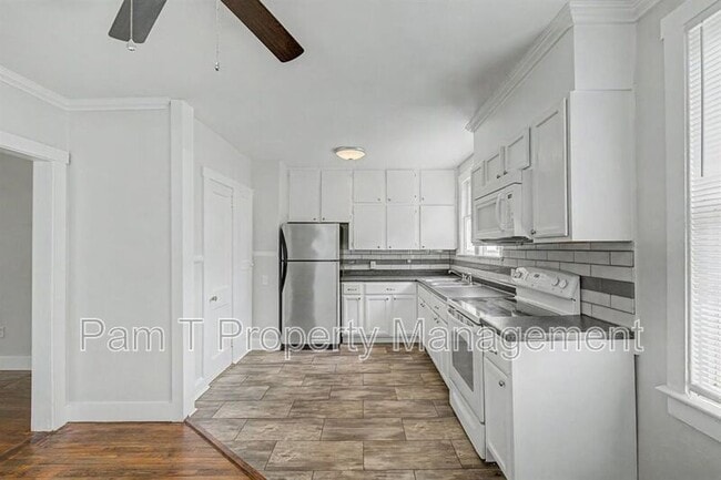Building Photo - 815 E 32nd St