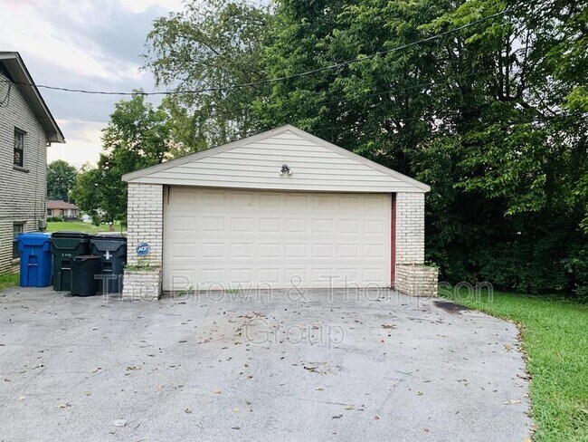 Building Photo - 2339 Pierson Dr
