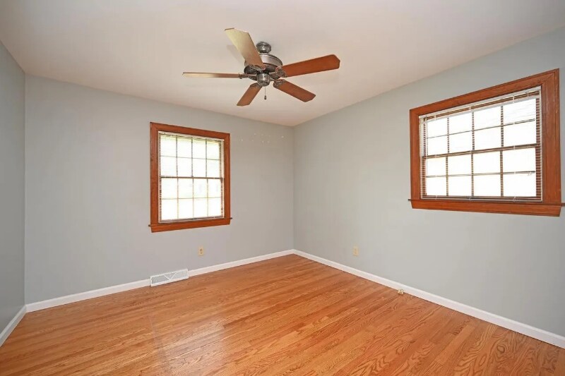 Building Photo - 1209 Oriole Ct