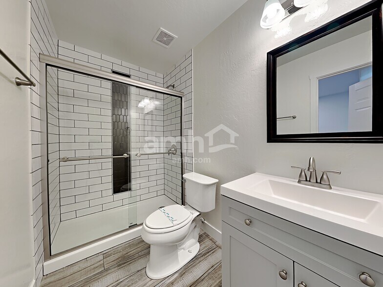 Building Photo - 7457 E Laguna Azul Ave