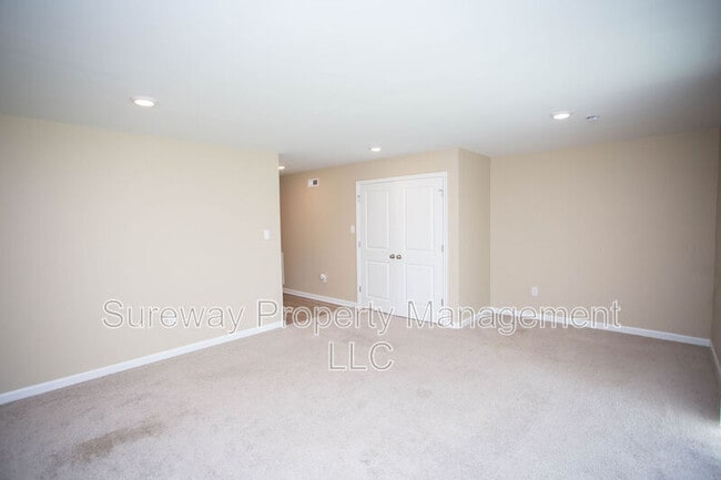 Building Photo - 239 Macoun Way