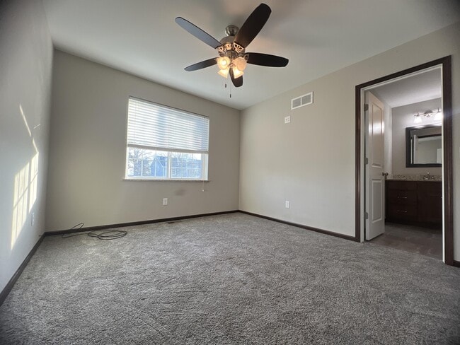 Building Photo - 6305 Saulk Trail